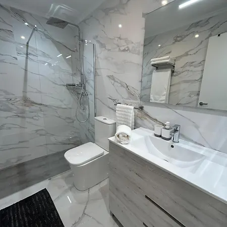 Close To The With Garage Appartamento