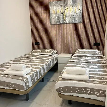 Close To The With Garage Appartamento Torrevieja