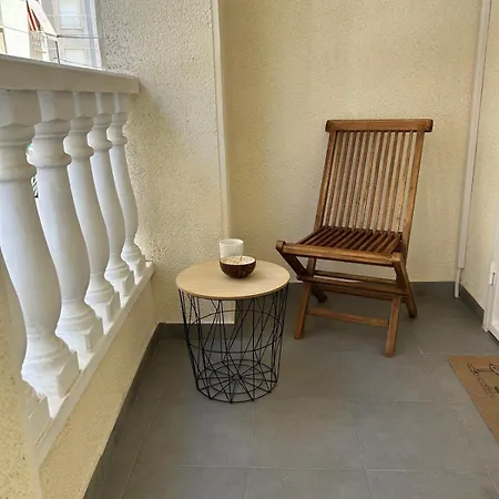 Close To The With Garage Torrevieja